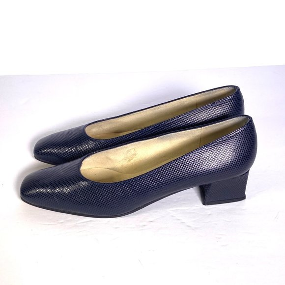 Stuart Weitzman Classic Navy Block Heel Pump Square Toe Vintage Women's 9 AA - Picture 4 of 16